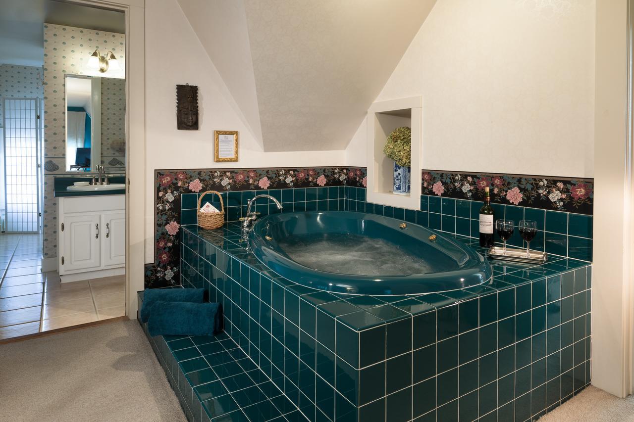 Astor House Bed and Breakfast Green Bay Exteriör bild