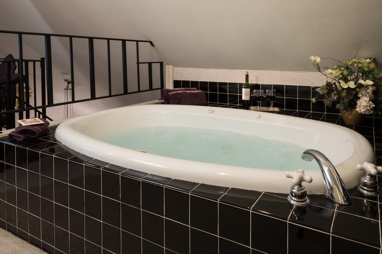 Astor House Bed and Breakfast Green Bay Exteriör bild