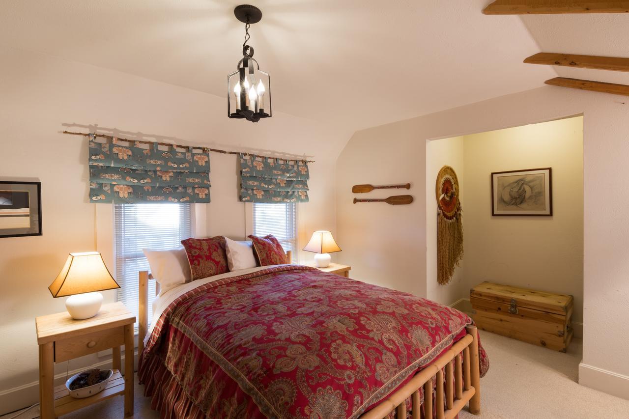 Astor House Bed and Breakfast Green Bay Exteriör bild